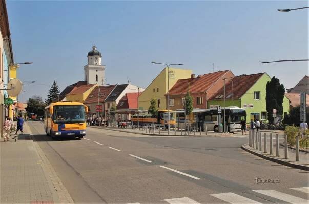 Pohořelice - autobusová... - Autobusová zastávka