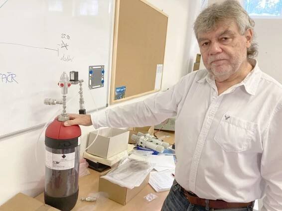 Miliardář Dědek rozjíždí v Česku vodíkový byznys. Jeho startup vydělává | Solar Global