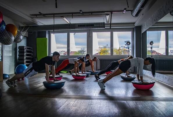 HIIT - Pulse Počernice - Klub, co Tě rozhýbe!