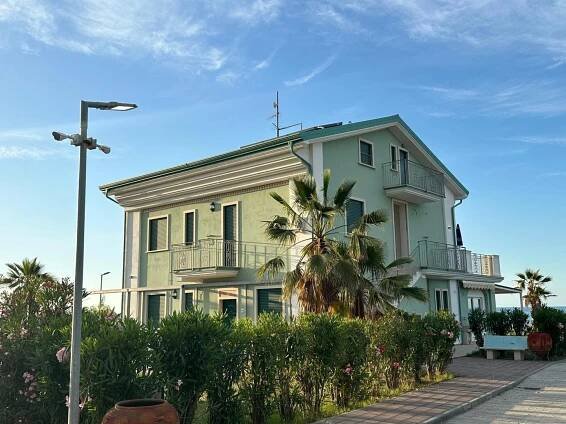 Vila House