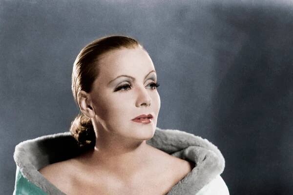 Who was Greta Garbo, the most popular Hollywood actress of the early 20th century, who disappeared into the abyss?
