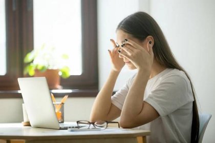 Máme 4 tipy, jak bojovat s digitální únavou očí - Omlazení.cz