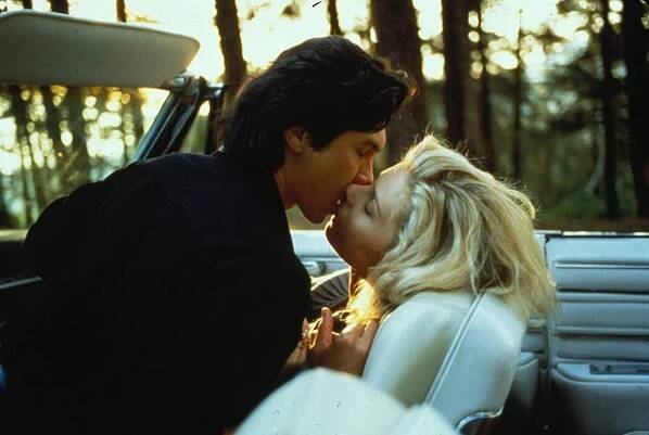 Nebezpečný dotek - Z filmu - Lou Diamond Phillips, Kate Vernon