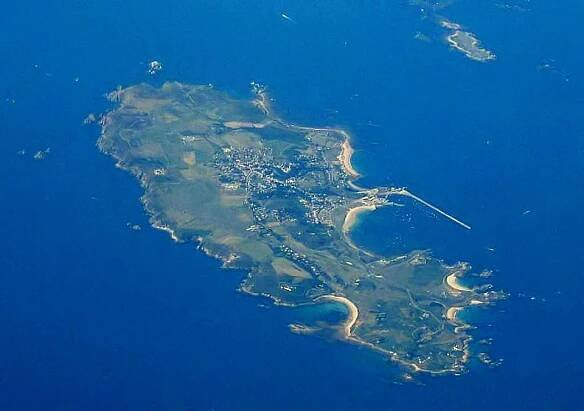 Soubor:Alderney aerial-4.jpg – Wikipedie