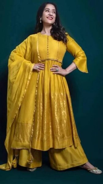 Manisha Koirala ethnic look proves age is just a number