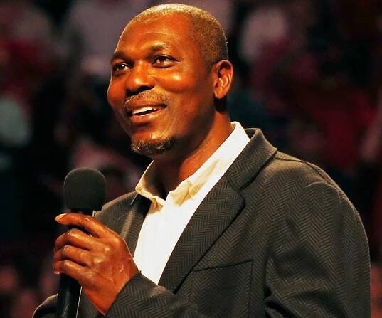 Hakeem Olajuwon Biography - Facts, Childhood, Family Life & Achievements