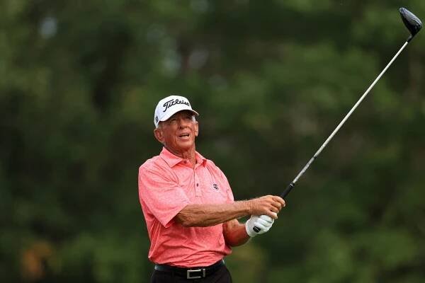 V 71 letech si Američan zahrál na PGA Tour, starší hrál už jen Gary Player - Golf.cz