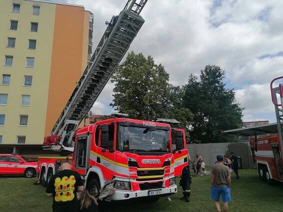 VIDEO: Hasiči ukázali, s čím vyrážejí do akce. Ve Vyškově vystavovali techniku