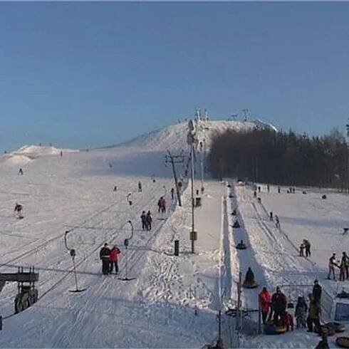 Česko křížem krážem: 3 SKI-AREÁLY, kde byste je fakt nečekali – Kafe.cz