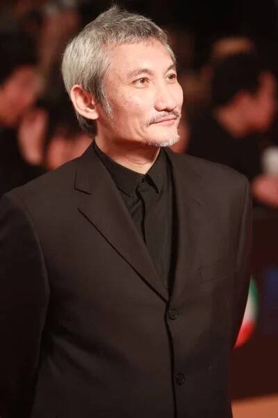 Ředitel Hongkongu HARK Tsui se staví na 16. Šanghaji mezinárodní filmový festival (SIFF) v Šanghaji v Číně, 15. června 2013. — Stock obrázek