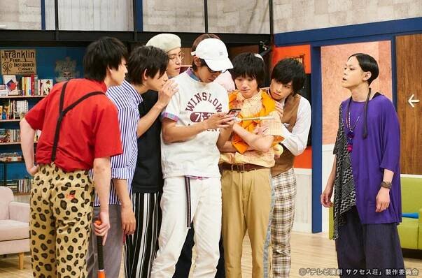 Kensuke Takahaši, Mario Kuroba, Šótaró Arisawa, Fúma Sadamoto, Jošihiko Aramaki, Júki Tamaki - Terebi engeki: Success-só - Bazuru antenna TV - Z filmu