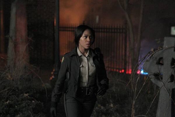 Ospalá díra - Pilot - Z filmu - Nicole Beharie