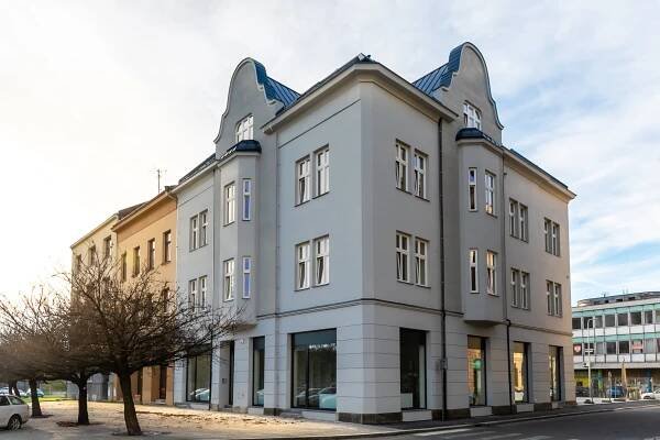 Chcete bydlet v centru Ostravy? Město opravilo další dům, takové jsou v něm byty | Magazín PATRIOT