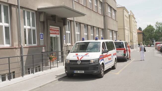 Nemocnice řeší nedostatek personálu. Lákají na náborové příspěvky i bydlení