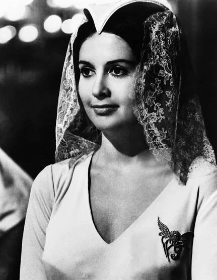 THE LOVED ONE, Anjanette Comer, 1965