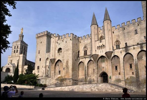 Fotografie – Avignon – Palais des Papes (FR) / hrady-zriceniny.cz