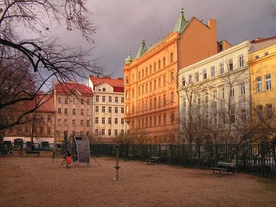 Karlinske namesti