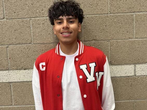 QB Carlos Herrera of Van Nuys is grateful he discovered football - Los Angeles Times