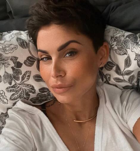 Vlaďka Erbová na muže nezanevřela: Modelka se pochlubila fotkou s tajemným potetovaným fešákem - Zivot
