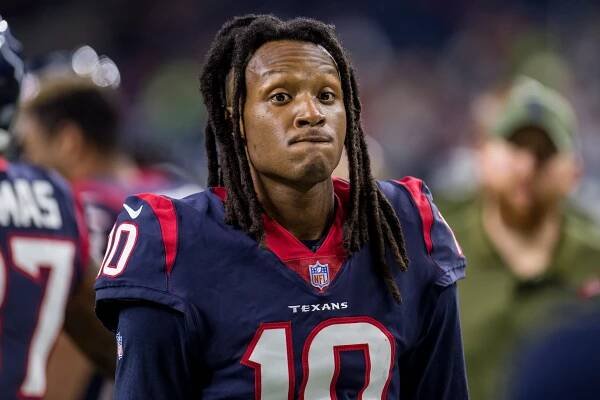 Pro Bowl WR DeAndre Hopkins Set to Sign With the Titans
