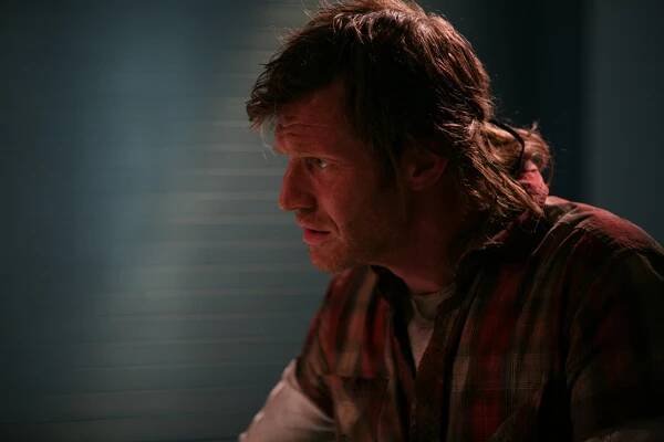 Pravěk útočí - Überraschender Besuch - Z filmu - Jason Flemyng