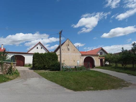 Soubor:Zvěrkovice (Temelín), č. p. 6-7.jpg – Wikipedie