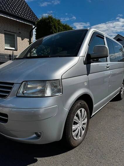 Volkswagen T5 Caravelle - gebrauchte VW T5 Caravelle aus dem Jahr 2005