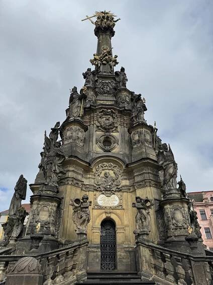 Barokní perlu Olomouce nadlouho zakryje lešení. Trojici čeká 990 dnů oprav