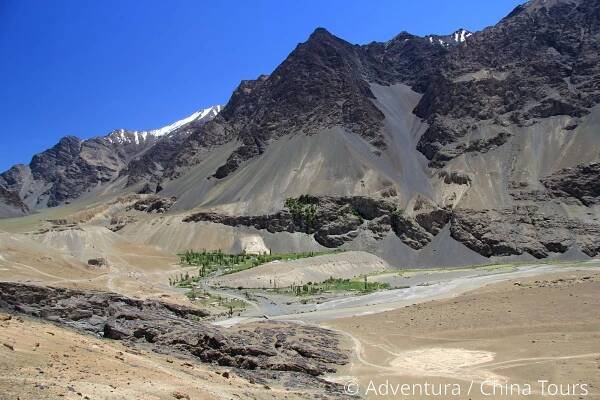Napříč Pamírem z Tádžikistánu do Kyrgyzstánu