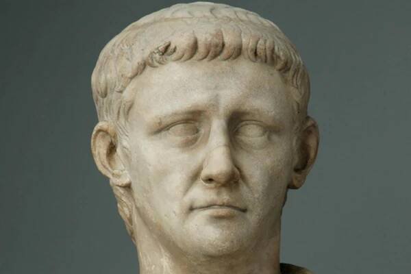 Claudius: Z podceňovaného učence vládcem světa. Messalina ho podváděla, Agrippina zpečetila jeho osud
