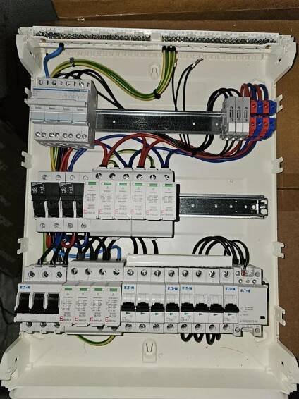 Erik Baumrukr - Elektrikář foto 5