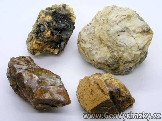 Minerály pegmatitů