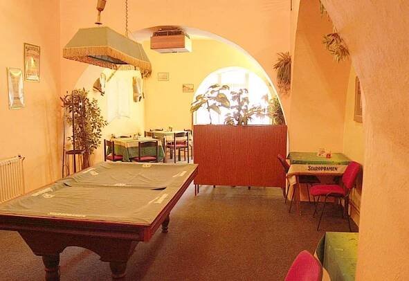 Restaurace Podloubí Opočno | Apetee