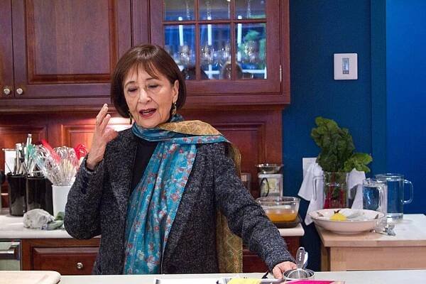 Z kláštěrní školy rovnou k herectví. Madhur Jaffrey naštěstí u jedné profese nezůstala a naučila svět vařit indickou kuchyni