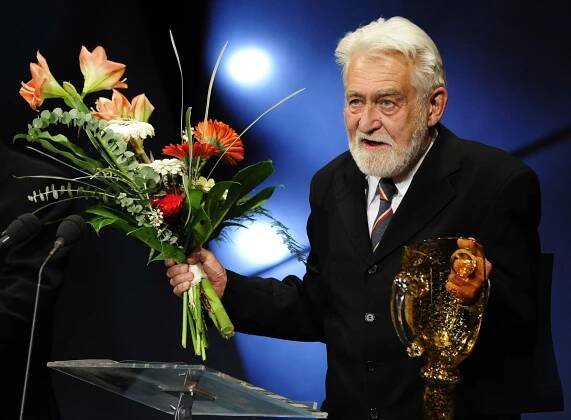 Zemřel Ilja Racek, opora Divadla na Vinohradech. Žádného mistrovství jsem se nedopustil, říkal