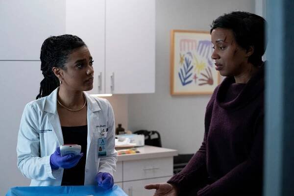 Nemocnice New Amsterdam - Krev, pot a slzy - Z filmu - Freema Agyeman