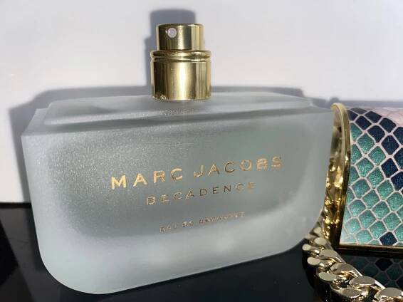 Marc Jacobs Decadence Eau So Decadent Eau de Toilette 50 ml - Obrázek 8