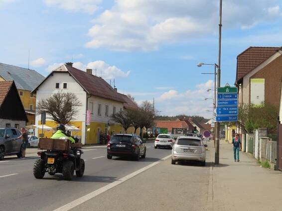 Práce na křižovatce v Plané přinesly kolony. Dálnice D3 zdarma ale není ve hře