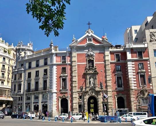 Madrid is majestic as ever – Got the Fridge Magnet