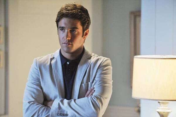 Pomsta - Zrada - Z filmu - Josh Bowman