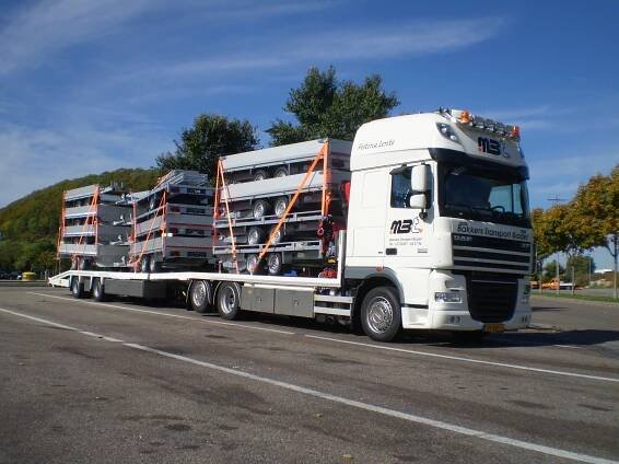M. Bakkers Transport - Specialized in the transport of trailers, agricultural vehicles, cars, caravans and (sea) boxes.