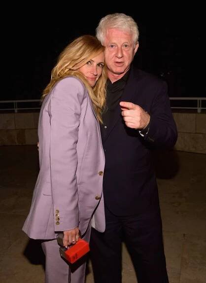 Julia Roberts Hugging Richard Curtis at 2018 'InStyle' Awards
