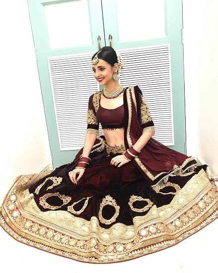 Sanaya Irani : Net Worth, Height, Weight, Age, Affairs, Wiki, Facts and Figures 10