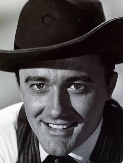 Zemřel americký herec Robert Vaughn