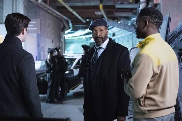 Flash - Growing Pains (S07E07) (2021) | Tvůrci | ČSFD.cz