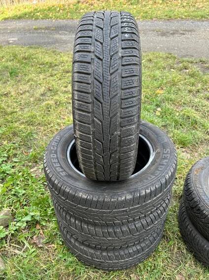 4ks ZIMNÍ PNEU 195/65 r15 Semperit