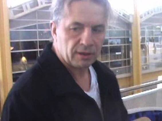Bret Hart Tackled by Fan During WWE Hall of Fame Induction Speech