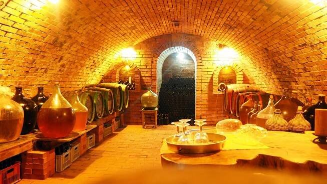Restaurace, Penzion a Vinný sklípek Velký dvůr - Najdi sklípek
