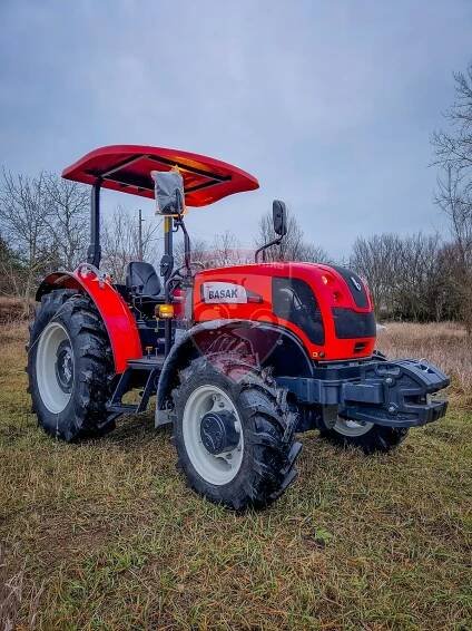 Kompaktný traktor BAŠAK 2055L - Agromechanika s.r.o.