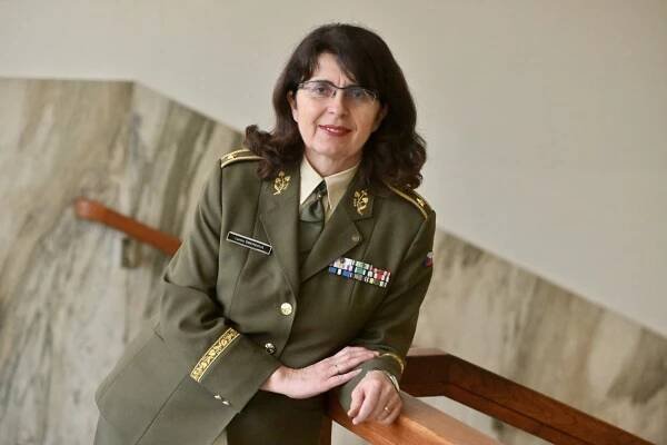 První česká generálka Lenka Šmerdová: Jsem ráda, že ženy inspiruji